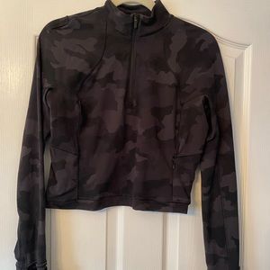 Lululemon cropped quarter zip